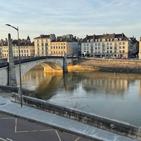 Appartement Avec Magnifique Vue Sur La Saone Et Son Balcon Chalon-sur-Saone Luaran gambar